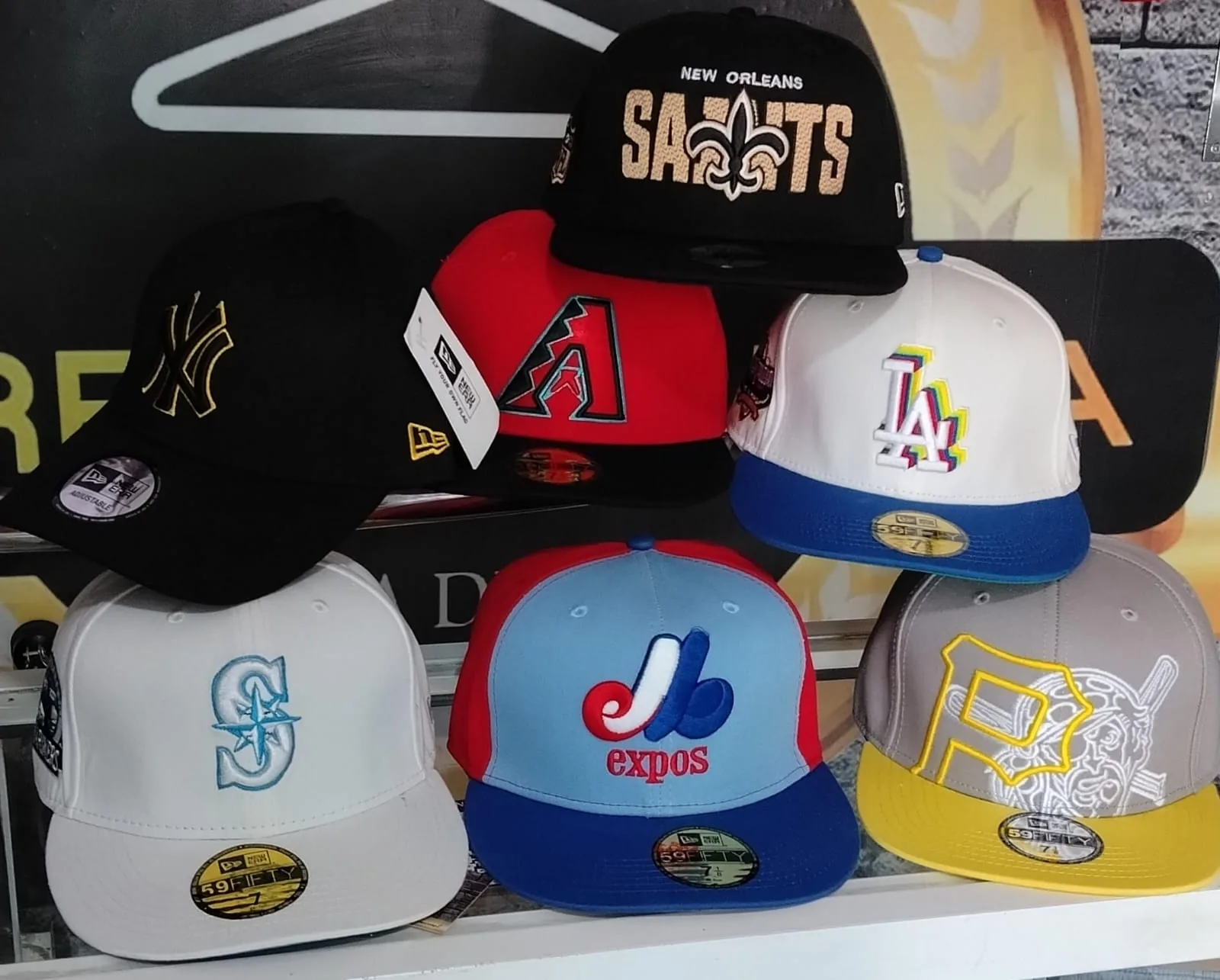 Gorra modelo 12 disponible en PRESENCIA, Cartagena